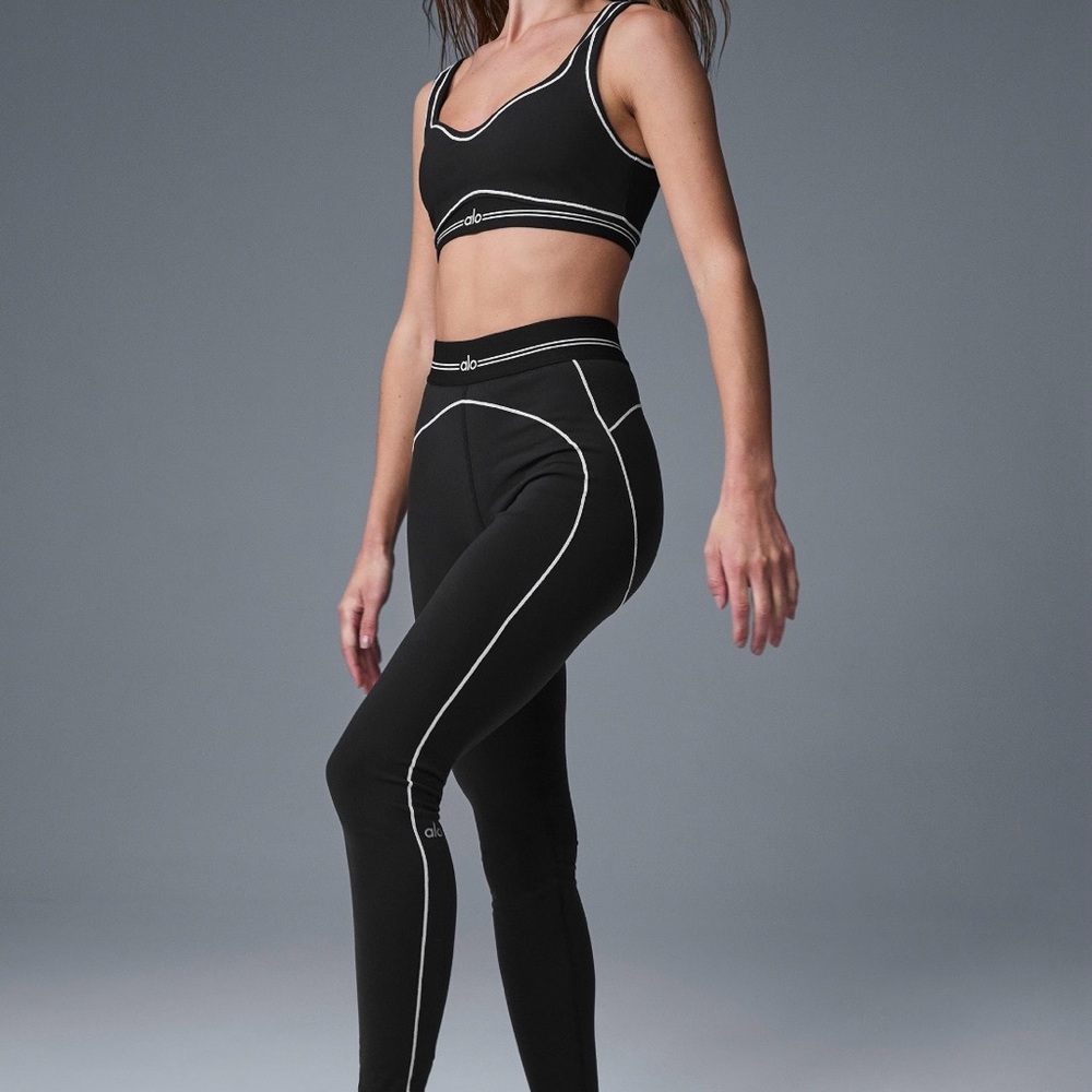 ALO Yoga Black Heartthrob Legging